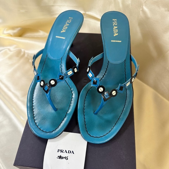 Prada sandles - Picture 1 of 7